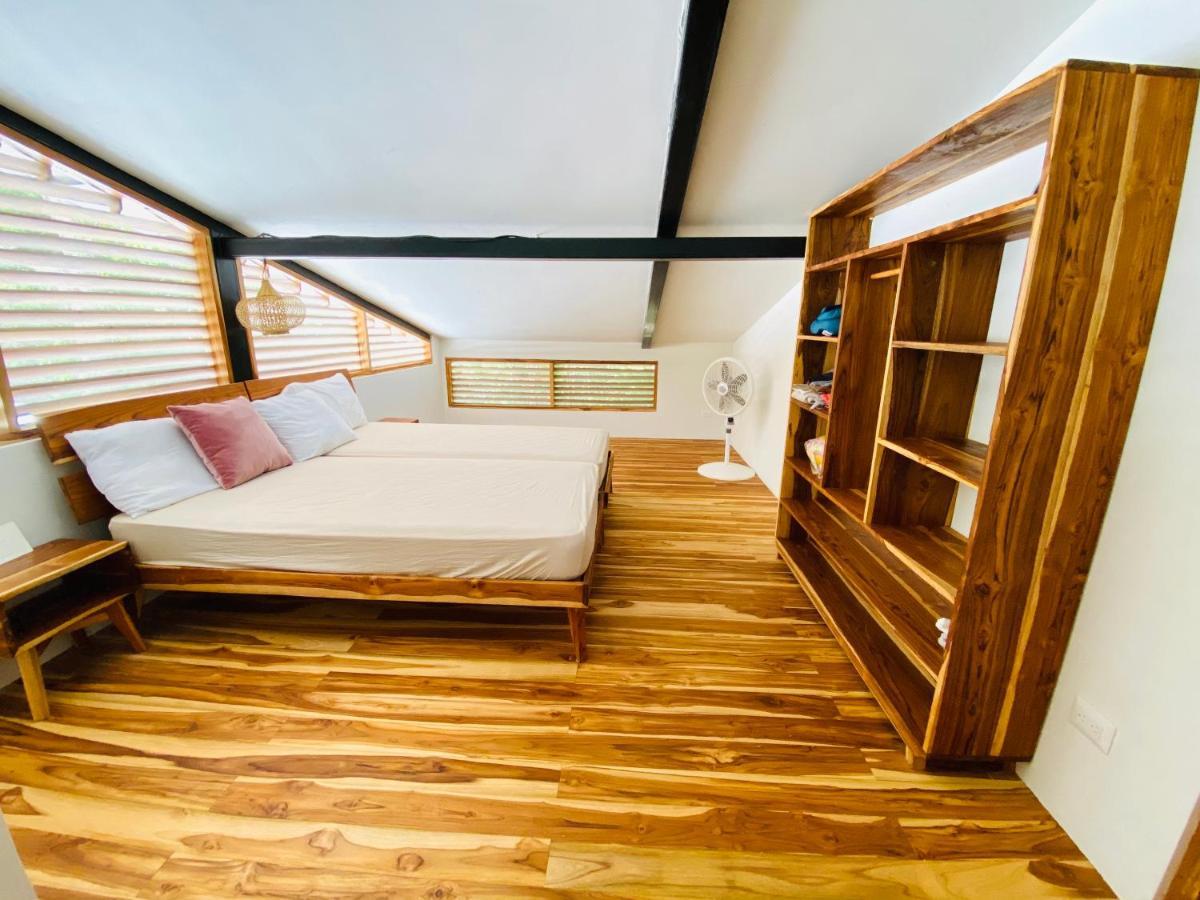 Nosotros Playa Maderas - Surf House & Casitas Villa Exterior photo