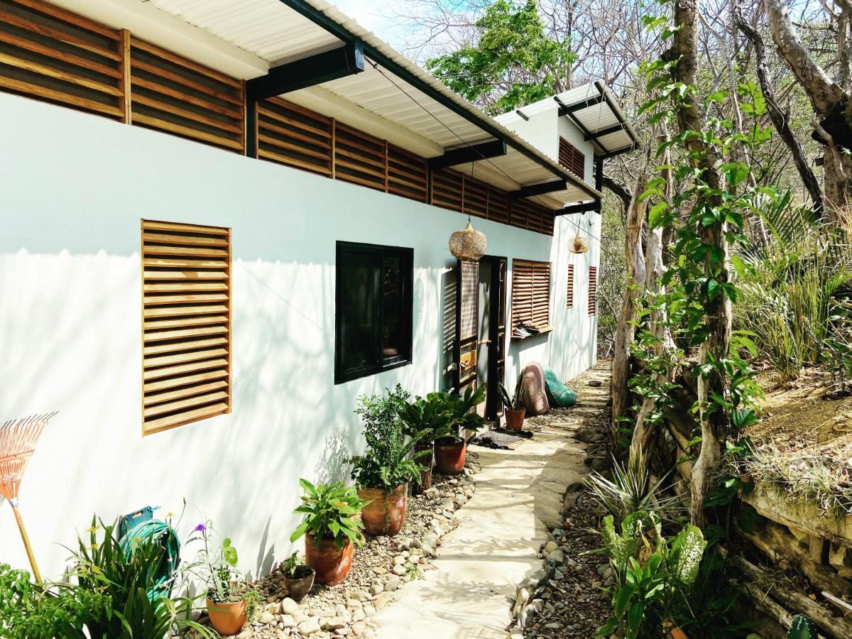 Nosotros Playa Maderas - Surf House & Casitas Villa Exterior photo