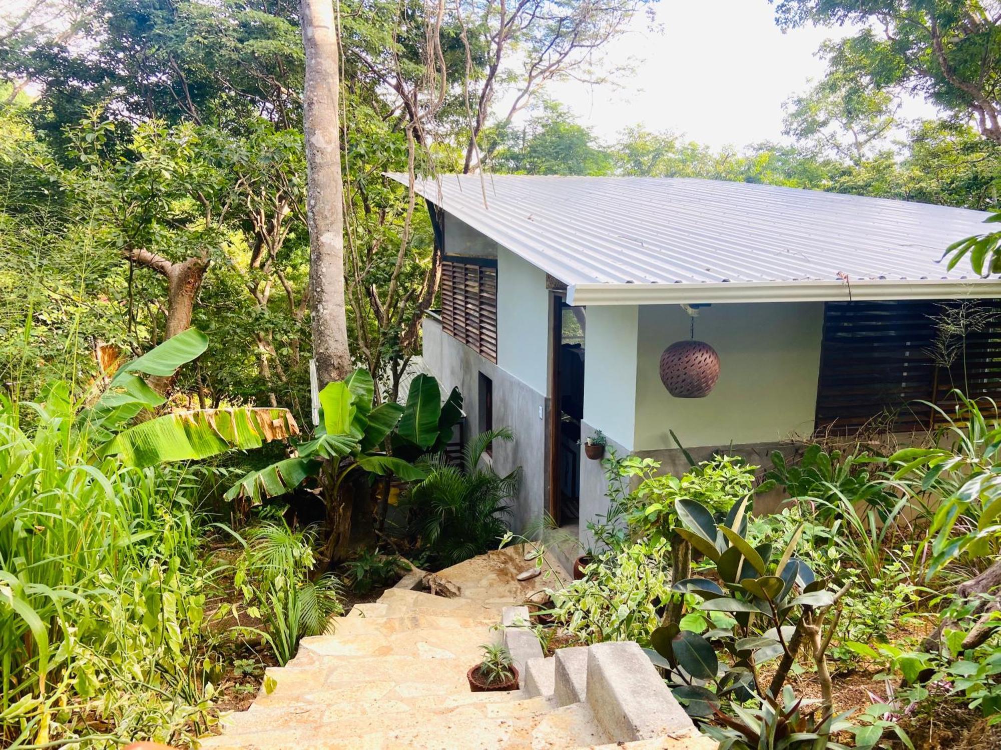 Nosotros Playa Maderas - Surf House & Casitas Villa Exterior photo